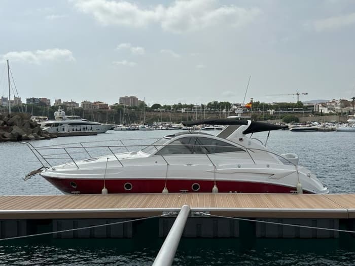 Geniet van 8 uur op een motorboot in Platja d'Aro.