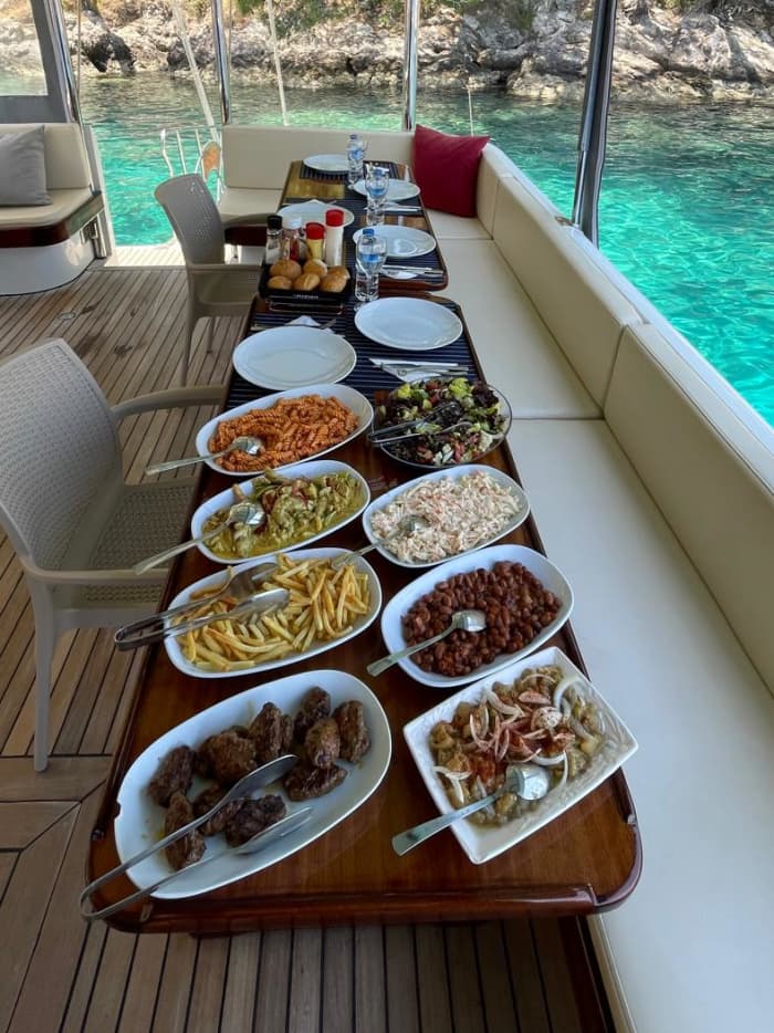 Mediterranes Glück: 6-stündige private Bootstour ab Fethiye