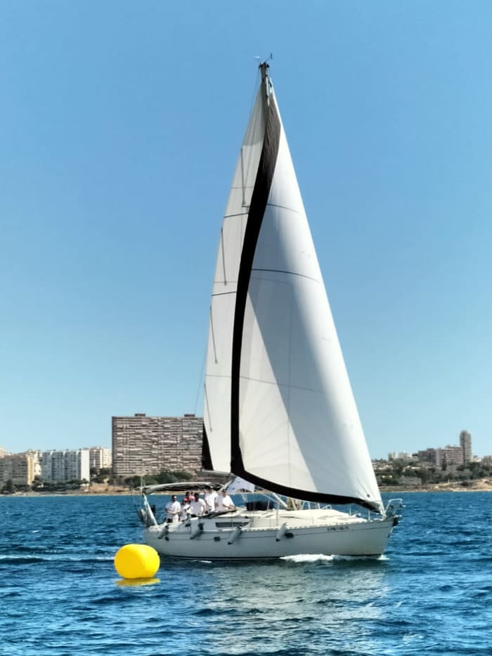 3h Sailing Trip: Paddleboards and snorkel included!