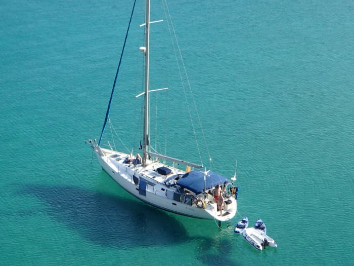 3h Sailing Trip: Paddleboards and snorkel included!