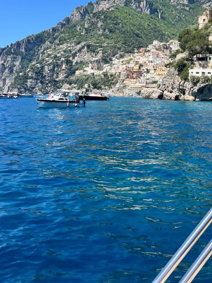Van Sorrento naar de Amalfikust: Gozzo-tour tussen zee en betoverende dorpen