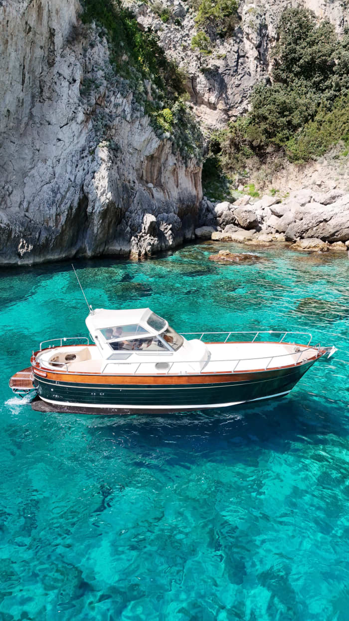 Van Sorrento naar Capri: exclusieve Gozzo-tour tussen zee en wonder