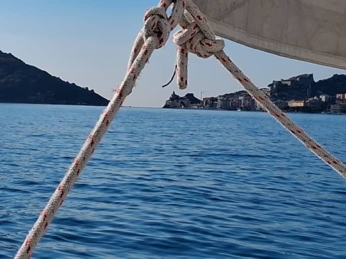 Rejs o zachodzie słońca w kierunku Portovenere