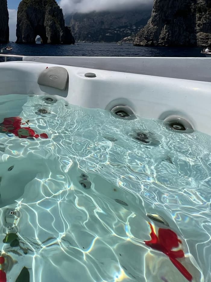 Premium-Yacht-Erlebnis entlang der Amalfiküste