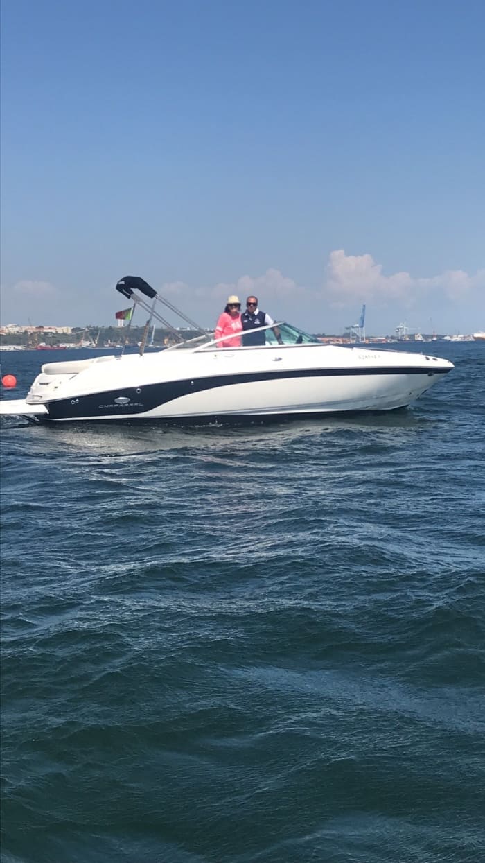 Genießen Sie 7 Stunden auf einem Schnellboot in Setúbal.