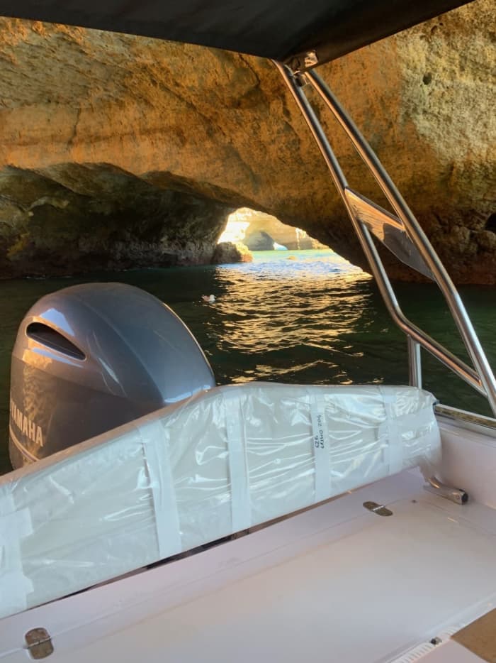Klippor och hemliga stränder: Ett heldagsäventyr i Algarve