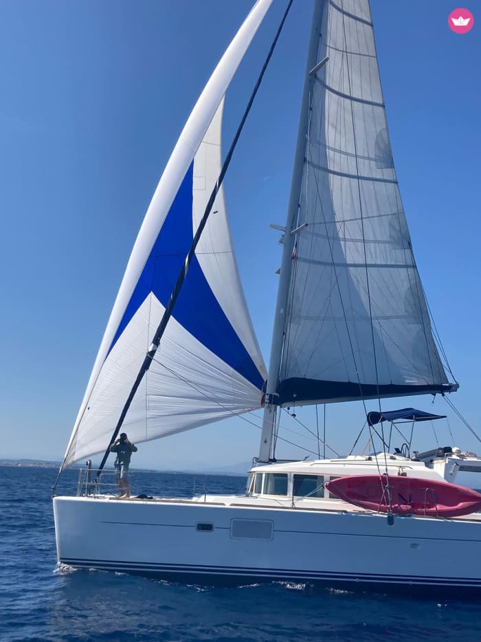 Menorca Luxus-Katamaran-Erlebnis – 8 Stunden von Mahón