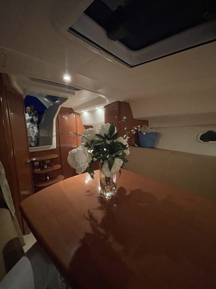 Louez un bateau à moteur pour 3 heures de plaisir