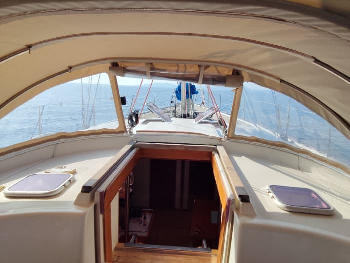 The rhythm of Hyères: Unforgettable moments on a sailboat
