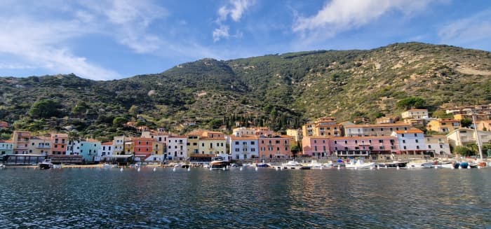 Une journée autour de Porto Ercole : Profitez de 9 heures de découverte en bateau à moteur