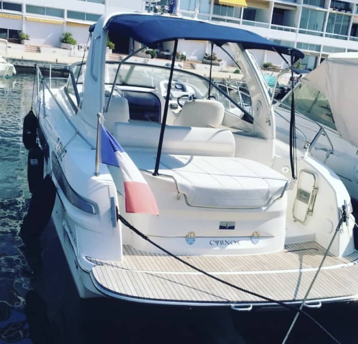 Commencez vos vacances par 4 heures de plaisir sur un bateau à moteur