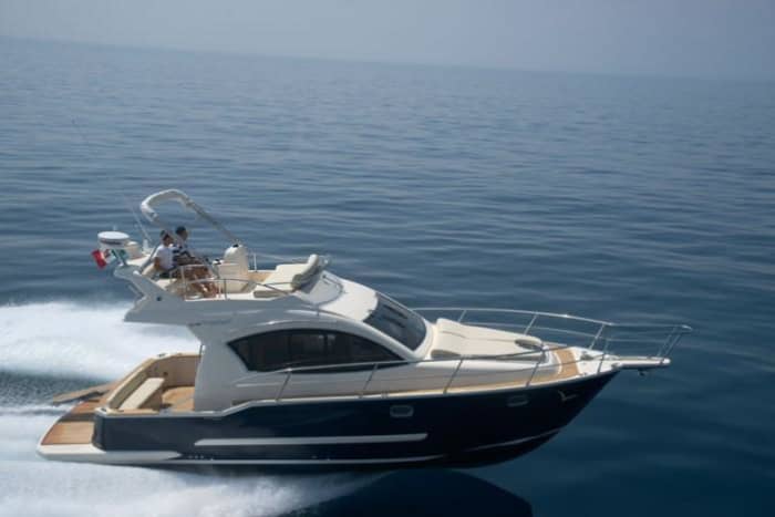 Ein Tag in La Maddalena mit einem Motorboot