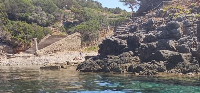 Découvrez Porto Ercole en bateau à moteur pendant 9 heures