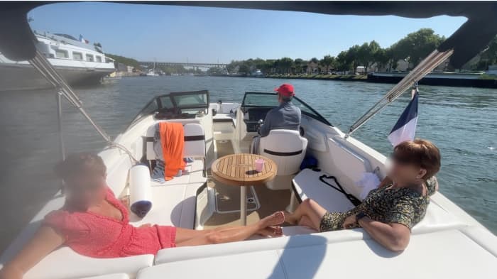 Picnic en Villennes-sur-Seine a bordo del Joio