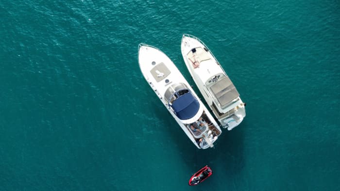 Romantischer Ausflug an die Riviera: Ein Tag auf einer Luxusyacht nach Portofino