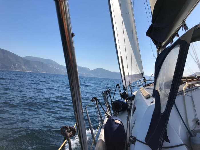 SORRENTO ZEILBELEVING – EEN DAG ZEILEN OP DE GOLF VAN NAPELS