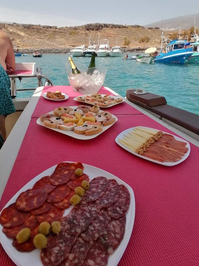 Votre bateau à moteur privé pour une journée autour de Tenerife