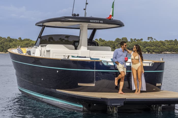 Luxe dagtocht op een jacht vanuit Sorrento naar Capri