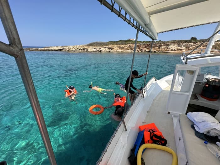 Halbtägige Bootstour in Spetses mit einem Motorboot