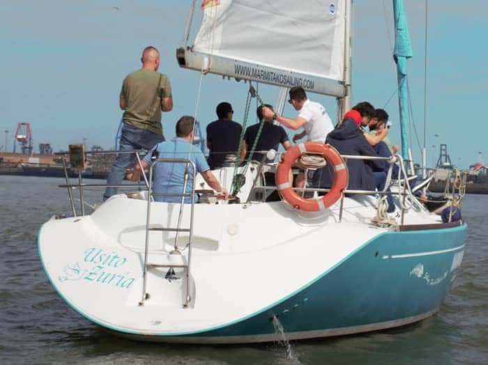 Passez 8 heures à naviguer autour de Getxo en voilier