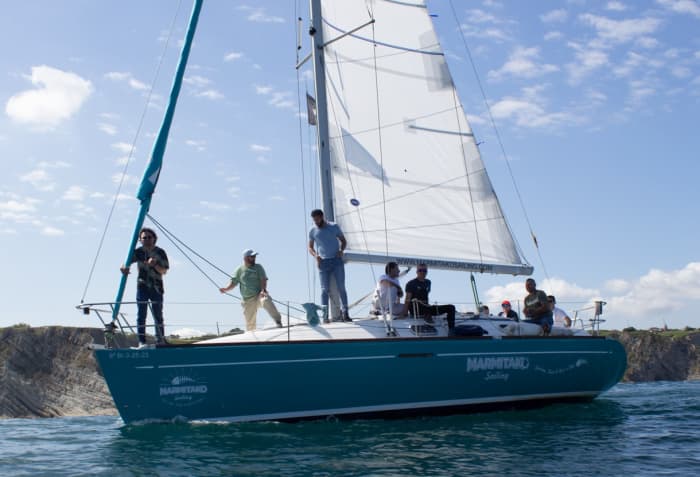 Passez 8 heures à naviguer autour de Getxo en voilier