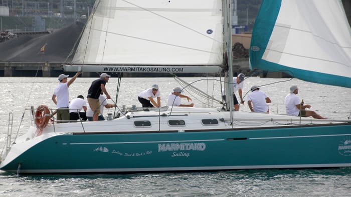 Passez 8 heures à naviguer autour de Getxo en voilier