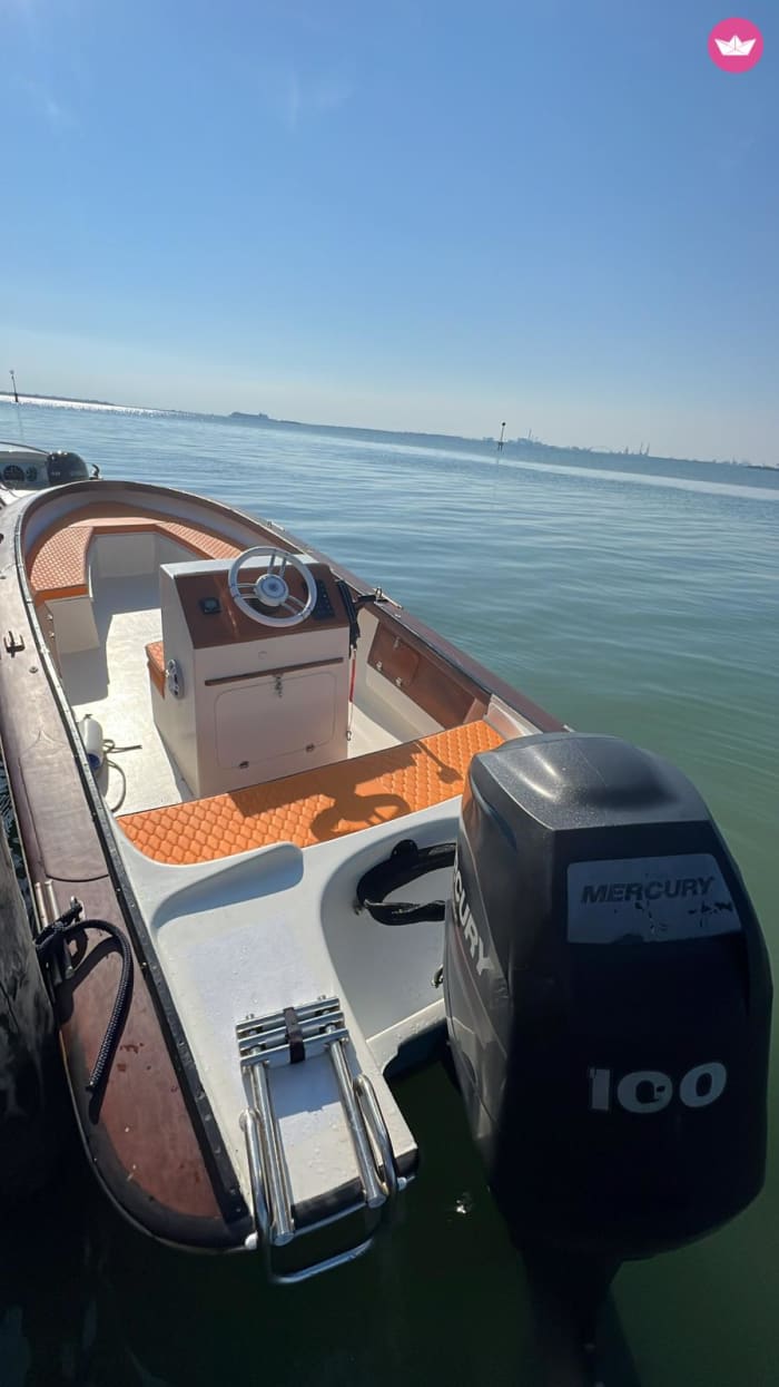 Découvrez l'âme de Venise : visite d'une heure et demie à bord du Tonolotto au cœur de la lagune