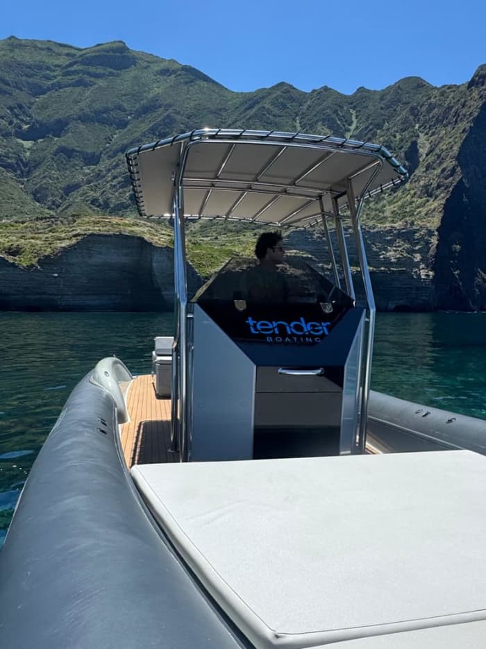 Salina: Privétour naar Salina Island per boot van 10 meter