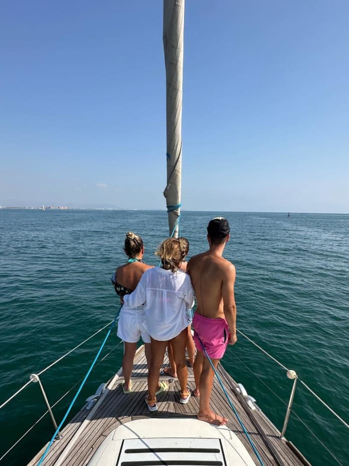Een dag zeilen op een zeilboot in Valencia