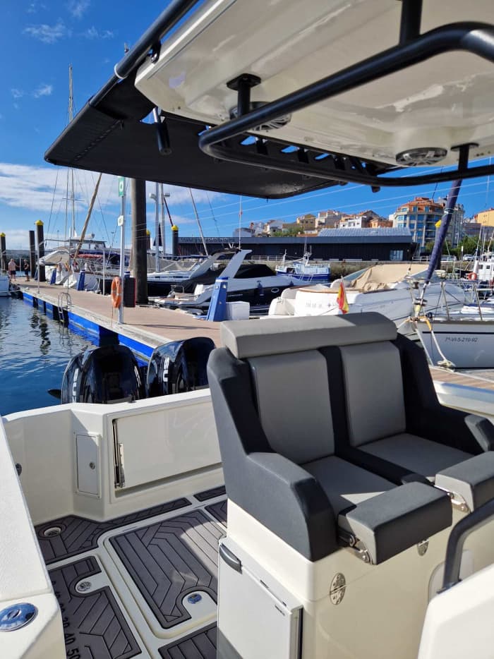 Entdecken Sie die Küste von Sanxenxo: Ein kompletter Tagesausflug an Bord eines Motorboots