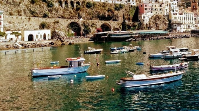 Tu lancha rápida privada para pasar un día en Capri.