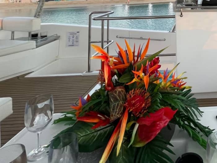 VOGUE — Catamarán a motor Leopard 51PC con capitán y azafata