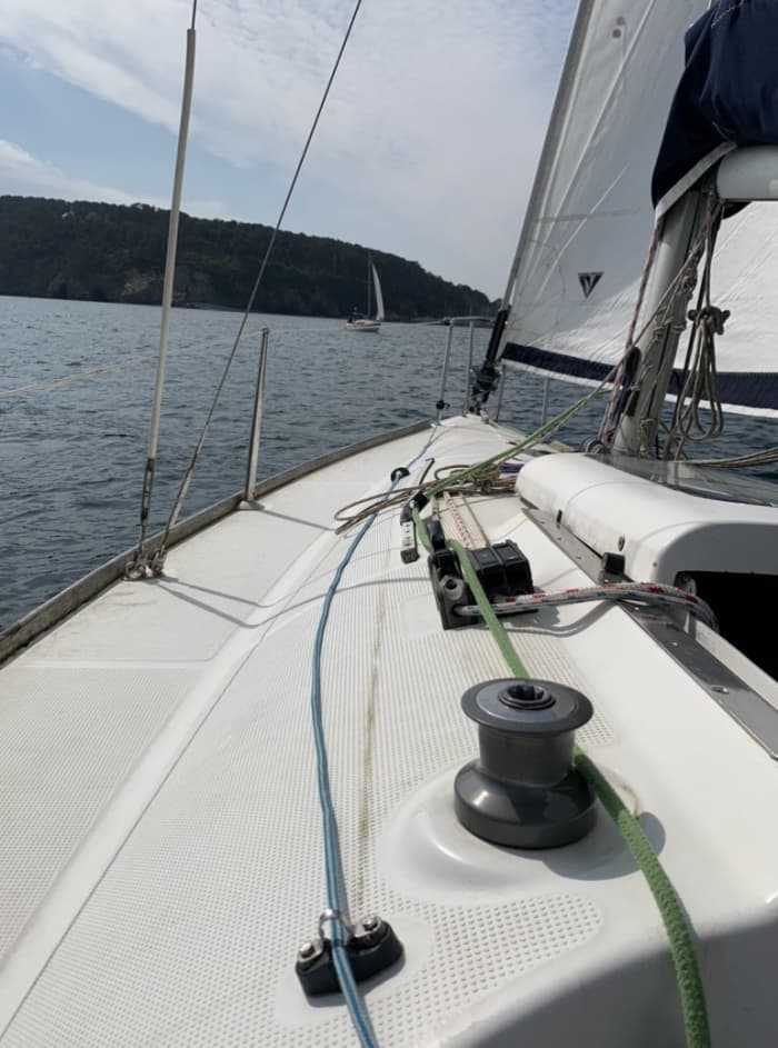 Enjoy a sea trip in Morgat aboard a sailboat