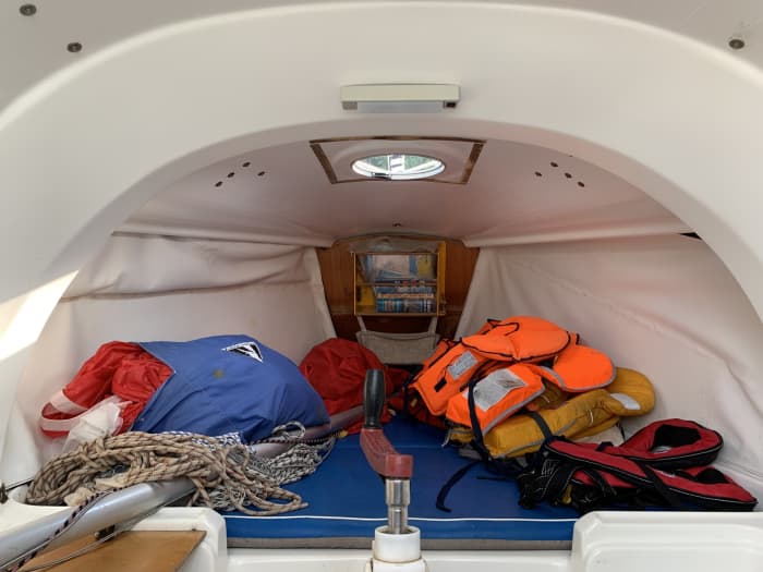 Enjoy a sea trip in Morgat aboard a sailboat