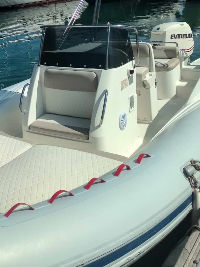 Castellammare del Golfo escape: 4h of relaxation on a motorboat