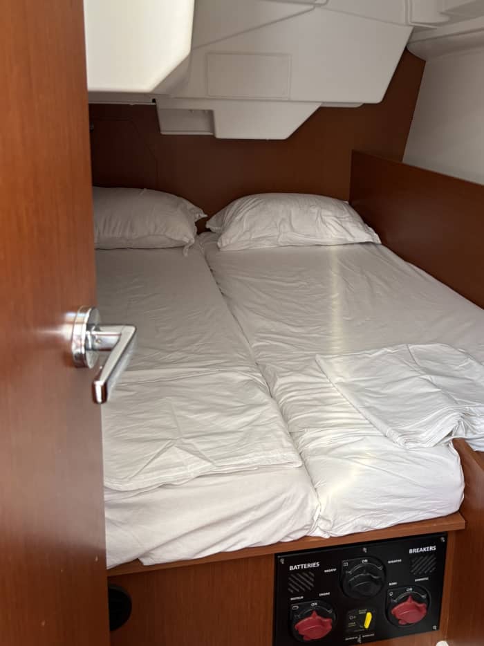 Full day sailing: route along the Costa Brava from L'Escala