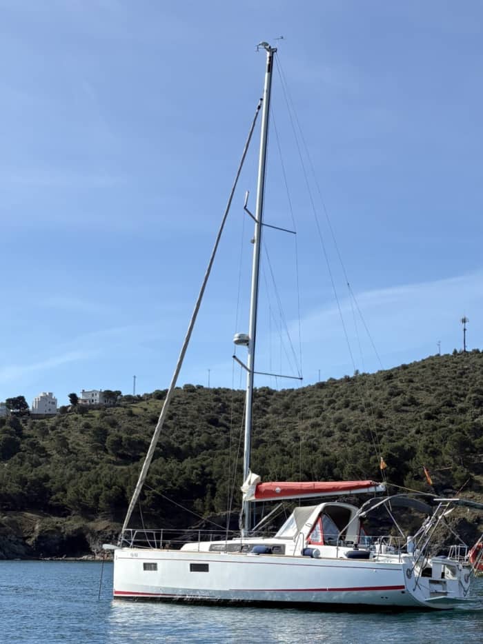 Full day sailing: route along the Costa Brava from L'Escala