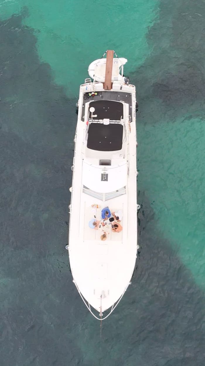 Yacht route through Dénia, Cova Tallada, beautiful mountains at their base and anchoring in coves of Jávea and surroundings, all in one!