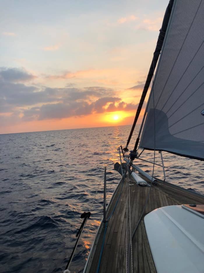 Een dagtocht zeilen in Marina di Grosseto op een zeilboot.