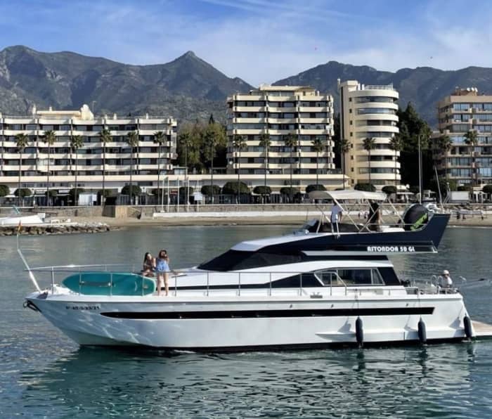 Marbella All Day: 6-Hour Sea Escape with Paddle & Chill