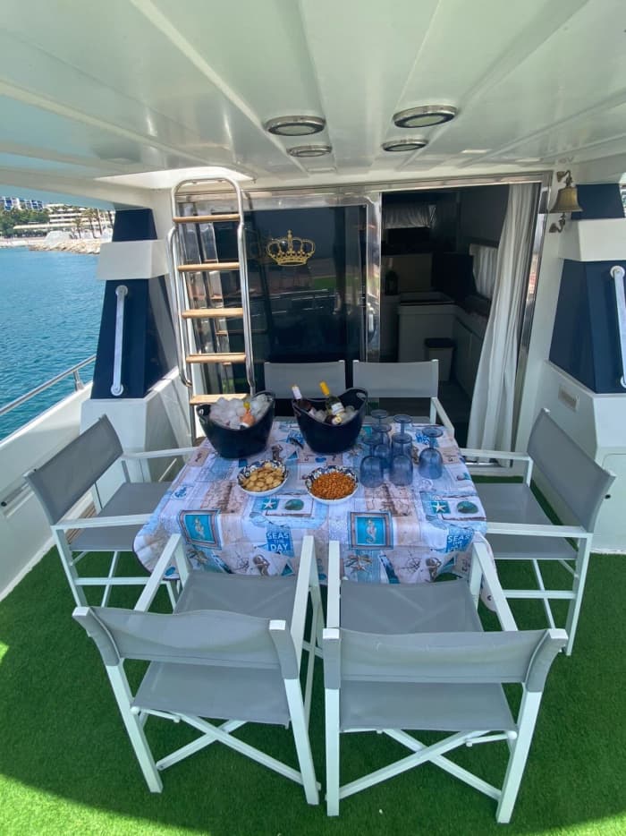 Marbella All Day: 6-Hour Sea Escape with Paddle & Chill