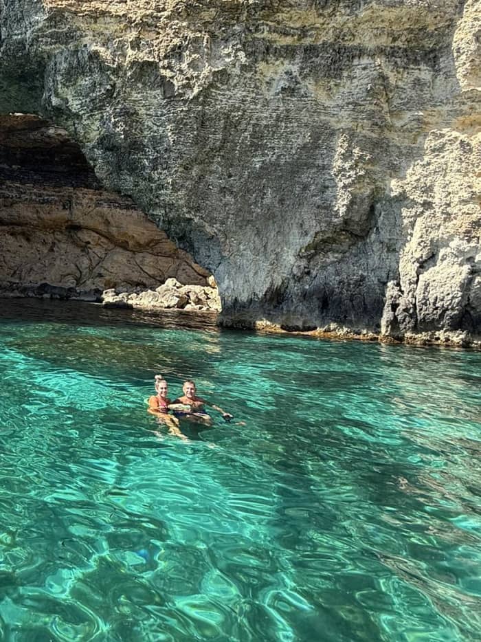 2-Hour Private Boat Charter – Blue Lagoon & Crystal Lagoon