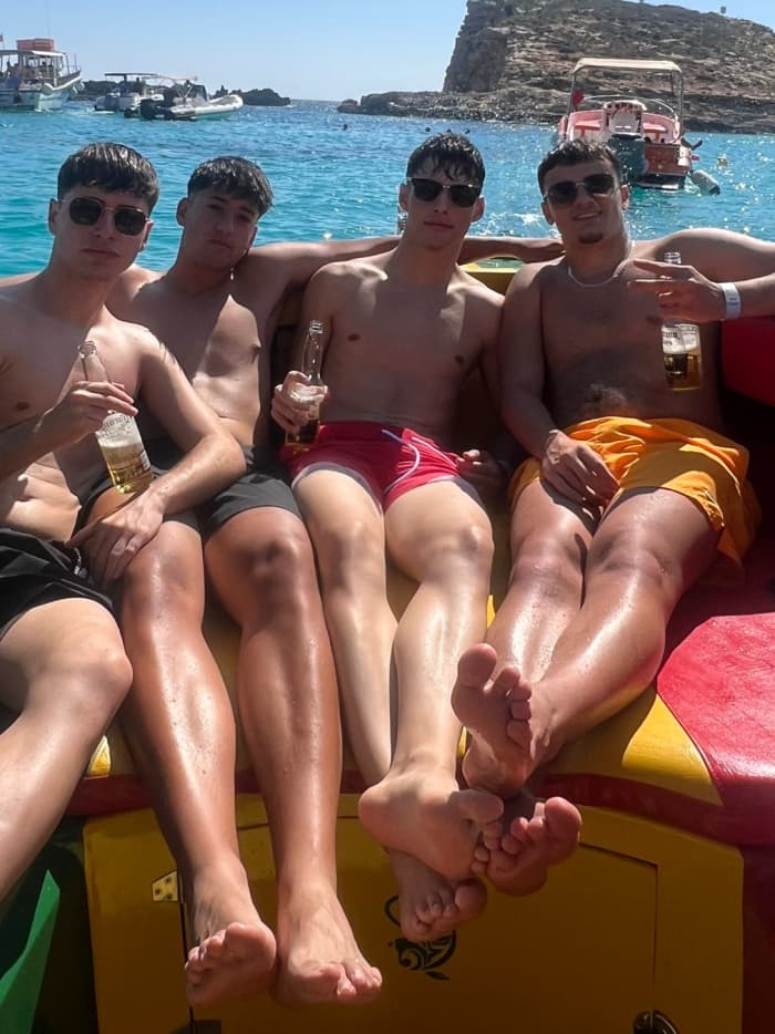2-Hour Private Boat Charter – Blue Lagoon & Crystal Lagoon