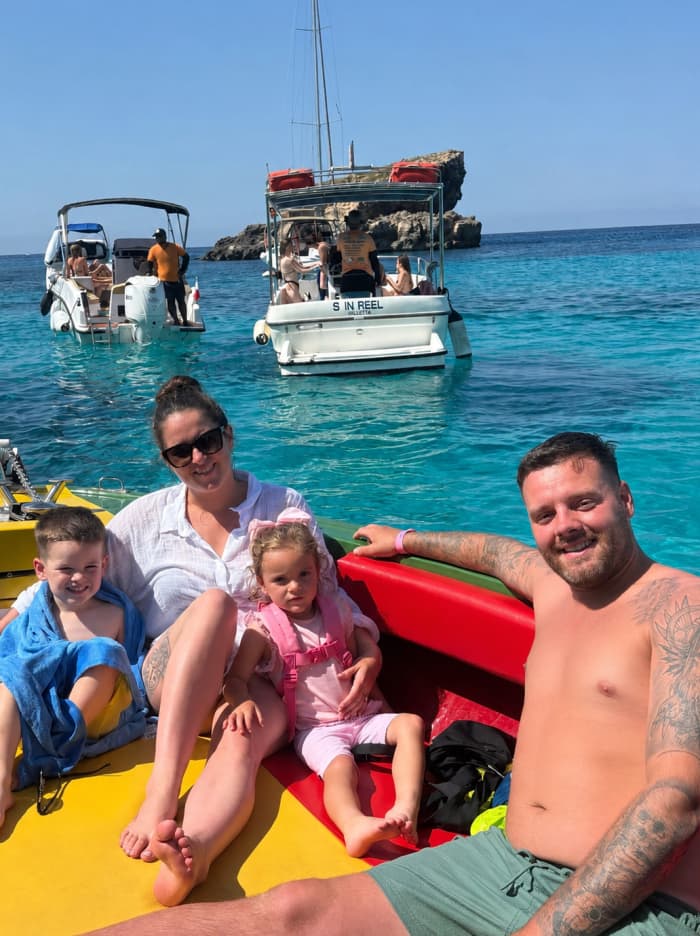 2-Hour Private Boat Charter – Blue Lagoon & Crystal Lagoon