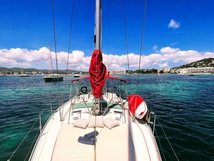 Sätt segel för glädje: En heldag på Formentera ombord på en segelbåt. Allt inkluderat 850 €