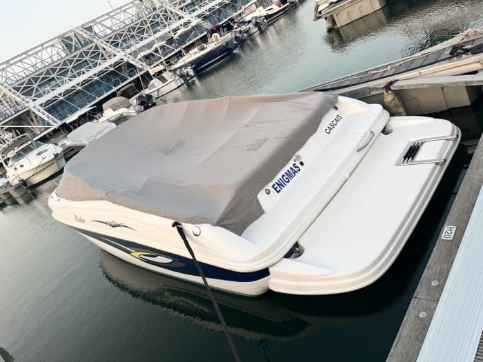 Vanaf 1 uur/4 personen in Lissabon: huur een motorboot met schipper en geniet