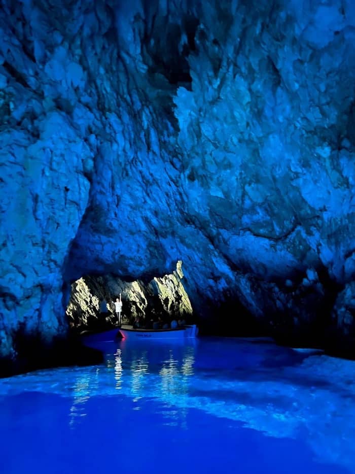 Tour naar de Blauwe Grotten en Pakleni-eilanden