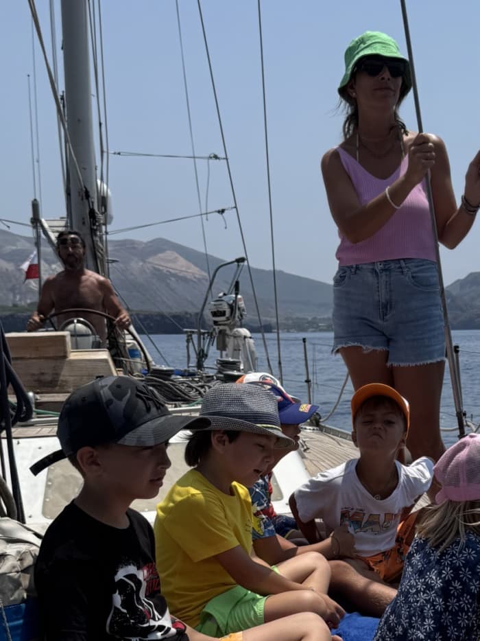 Einen Tag lang Vulcano entdecken: Das wahre Dolce Vita auf einem Segelboot