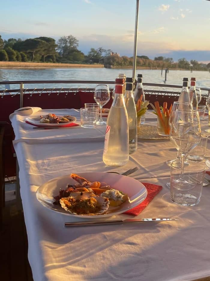 Exclusive dinner on a boat on San Marco