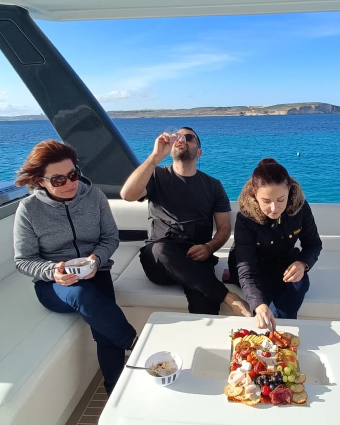 Enjoy 7h on a motorboat in Sliema